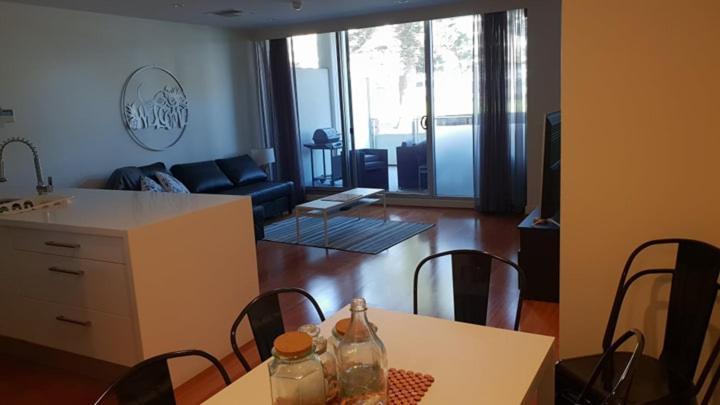 Glenelg Getaway 3 Bedroom Apartment When Correct Number Of Guests Are Booked Exterior photo